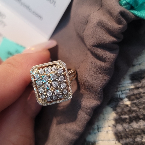 Effy Gold Diamond Cluster Ring - Picture 3 of 4